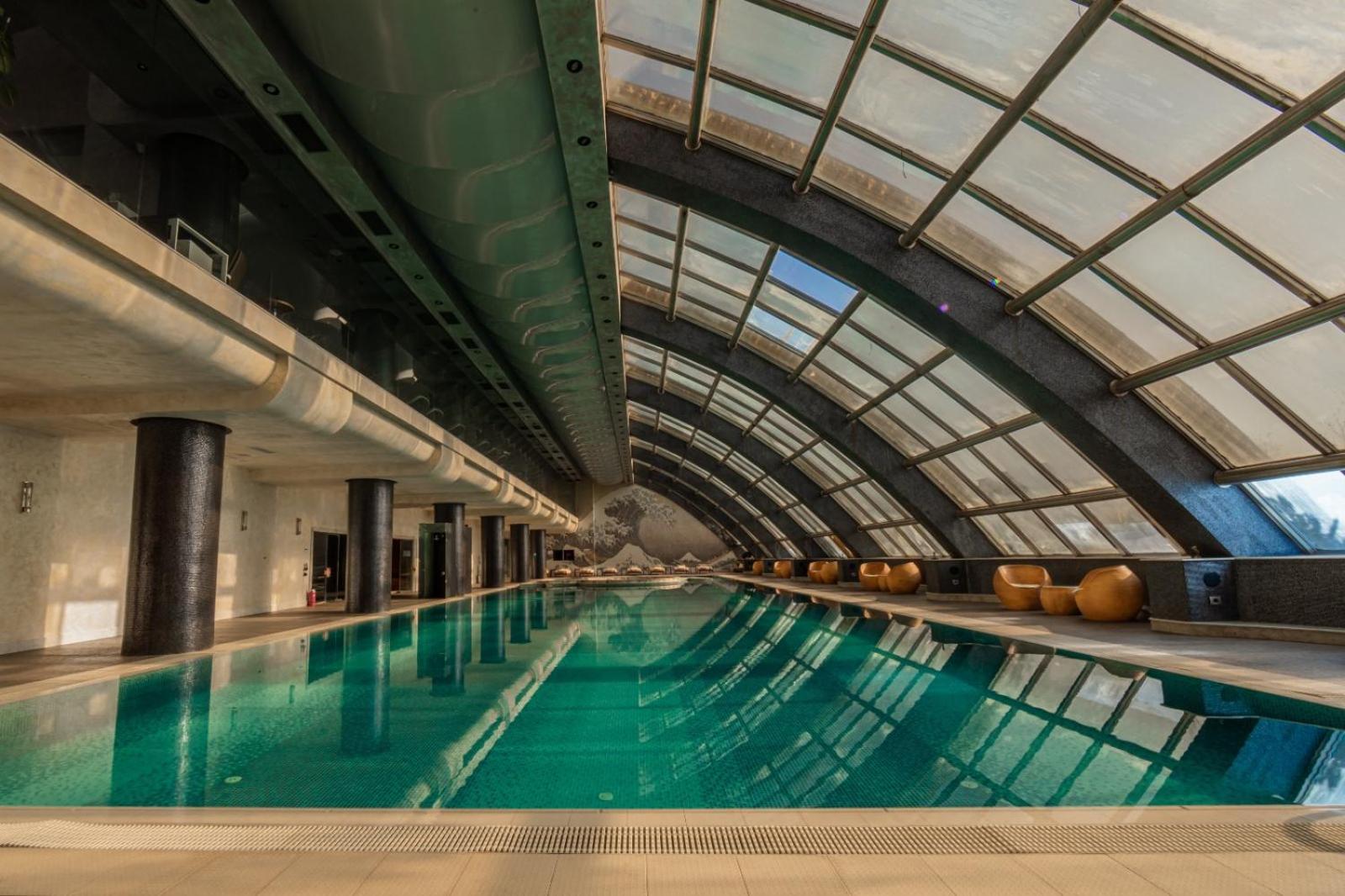 Green City Resort Hotel Баку Экстерьер фото
