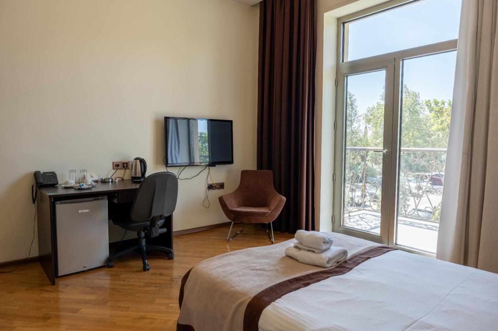 Green City Resort Hotel Баку Экстерьер фото