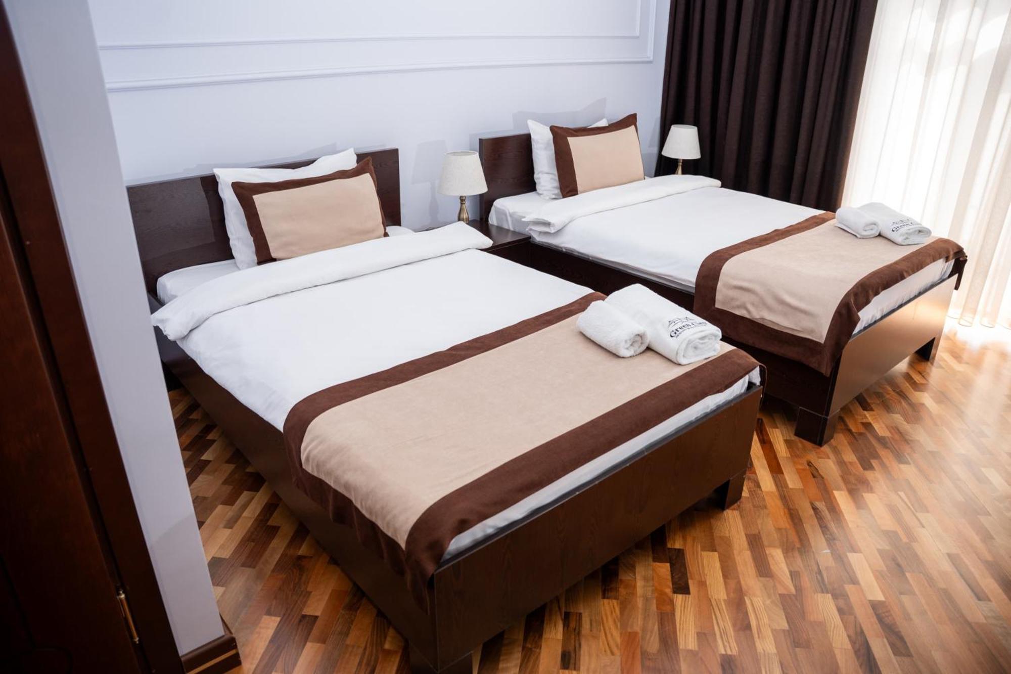 Green City Resort Hotel Баку Экстерьер фото